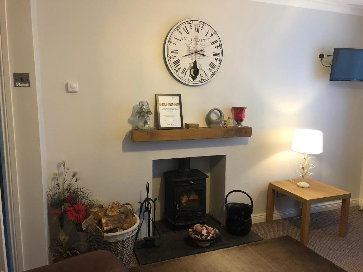 Ponderosea Cottage Free Gated Parking M1 & City Location, Wood Stove ليسبورن المظهر الخارجي الصورة