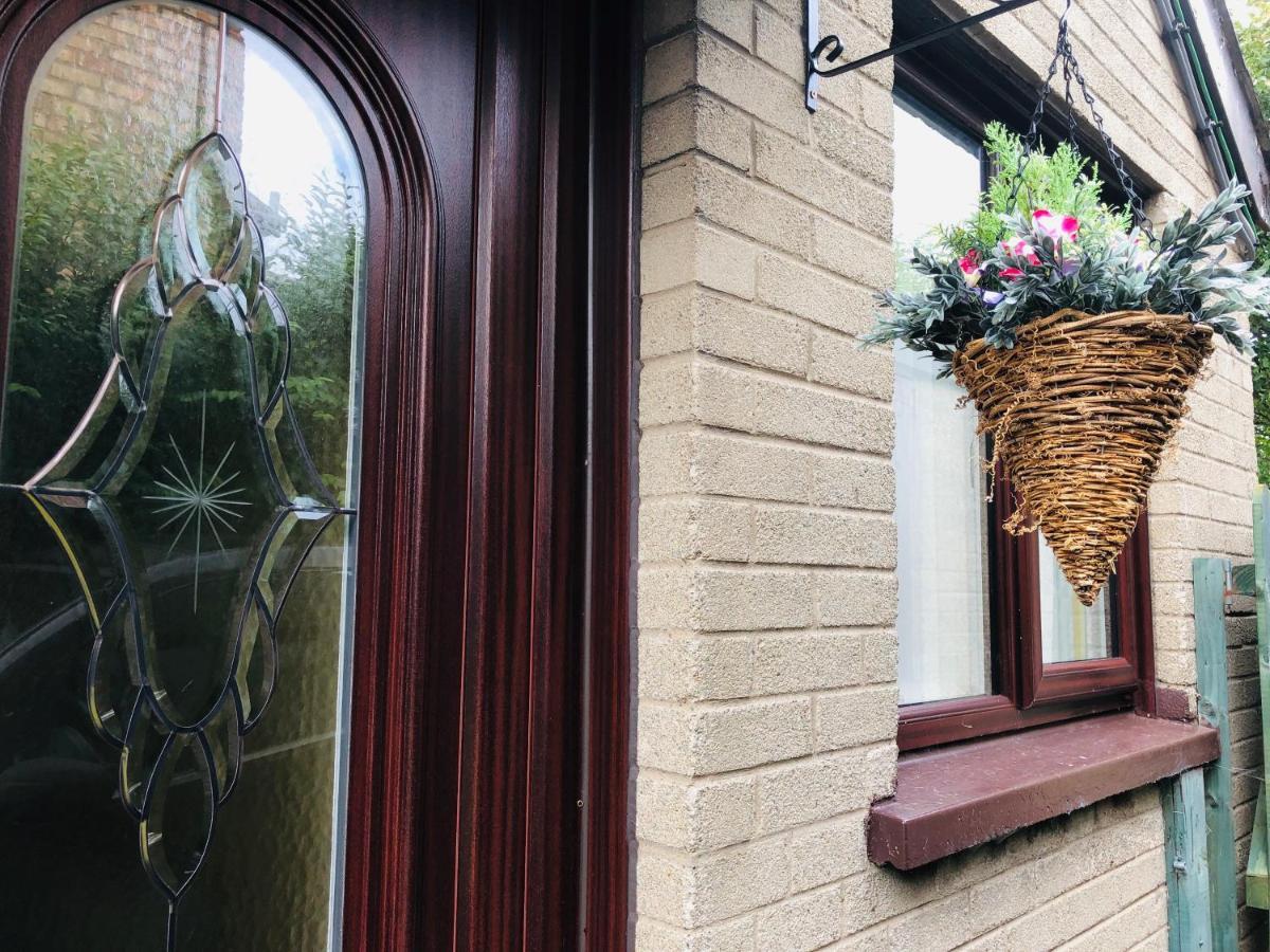 Ponderosea Cottage Free Gated Parking M1 & City Location, Wood Stove ليسبورن المظهر الخارجي الصورة